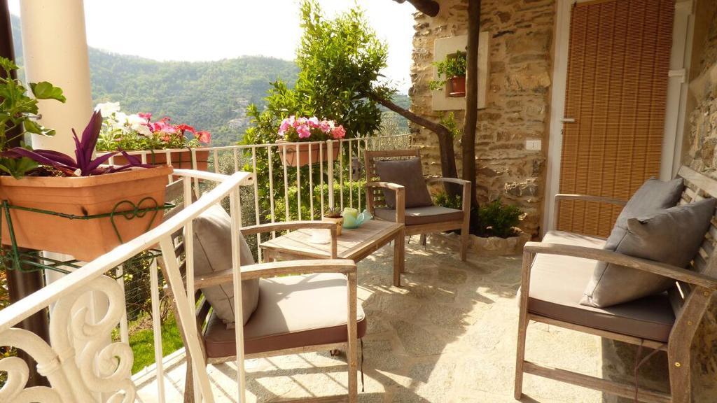 Casa Vacanze Sole Borghetto d'Arroscia Exterior photo